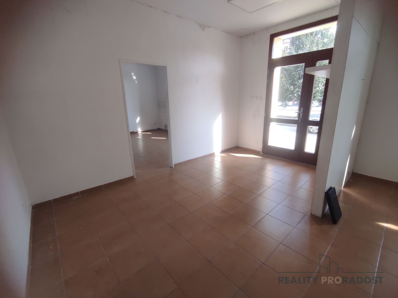 Pronájem obchodní prostory - Brněnská, Staré Město, 72 m²