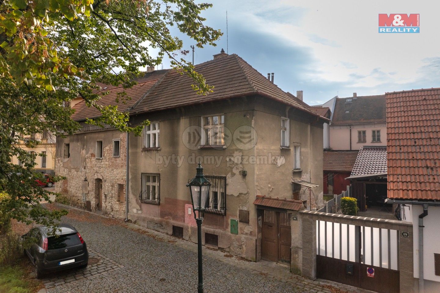 Rodinné domy, Nerudovo náměstí, Žatec, 184 m²