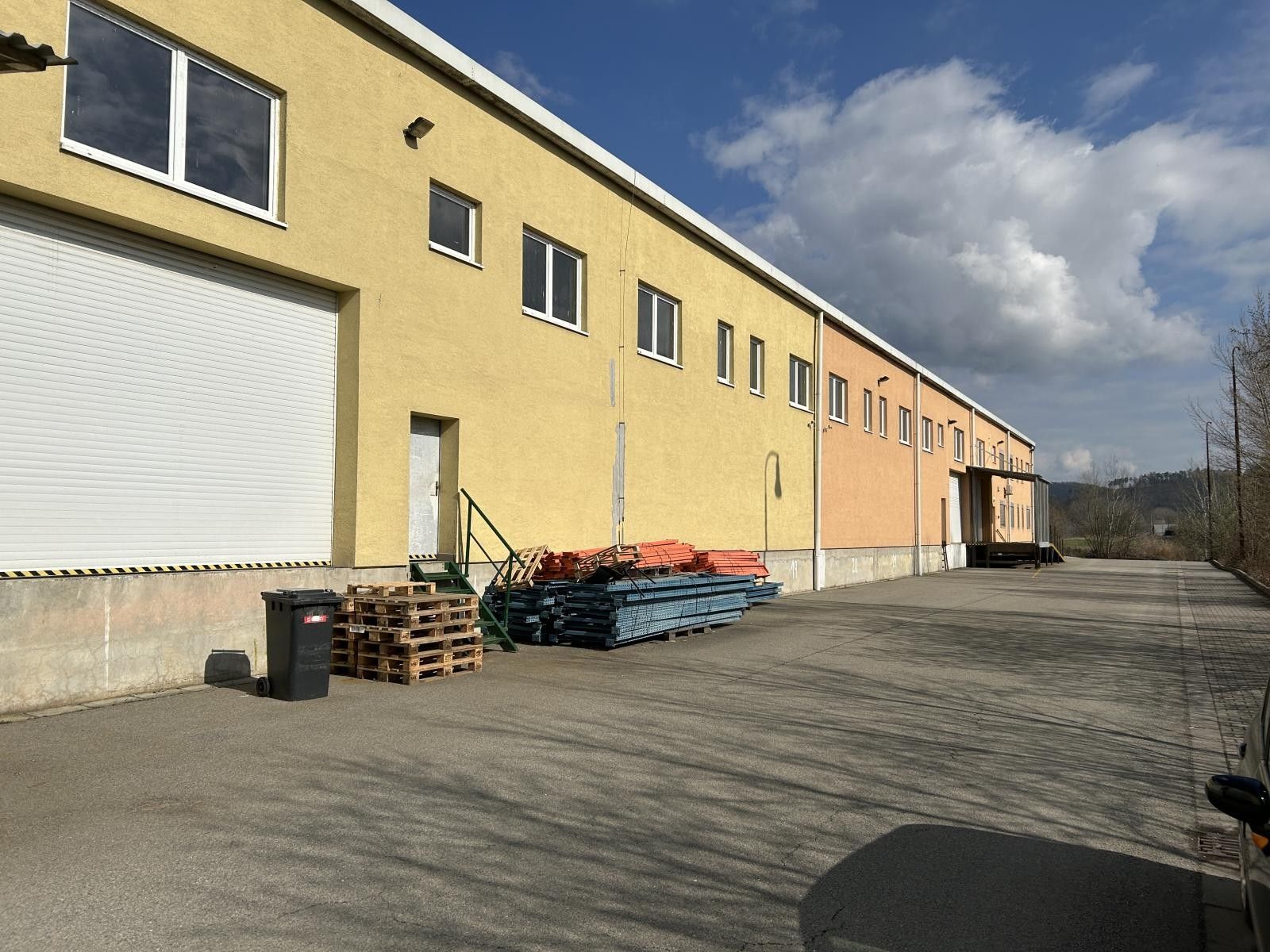 Pronájem výrobní prostory - Kuřim, 3 000 m²