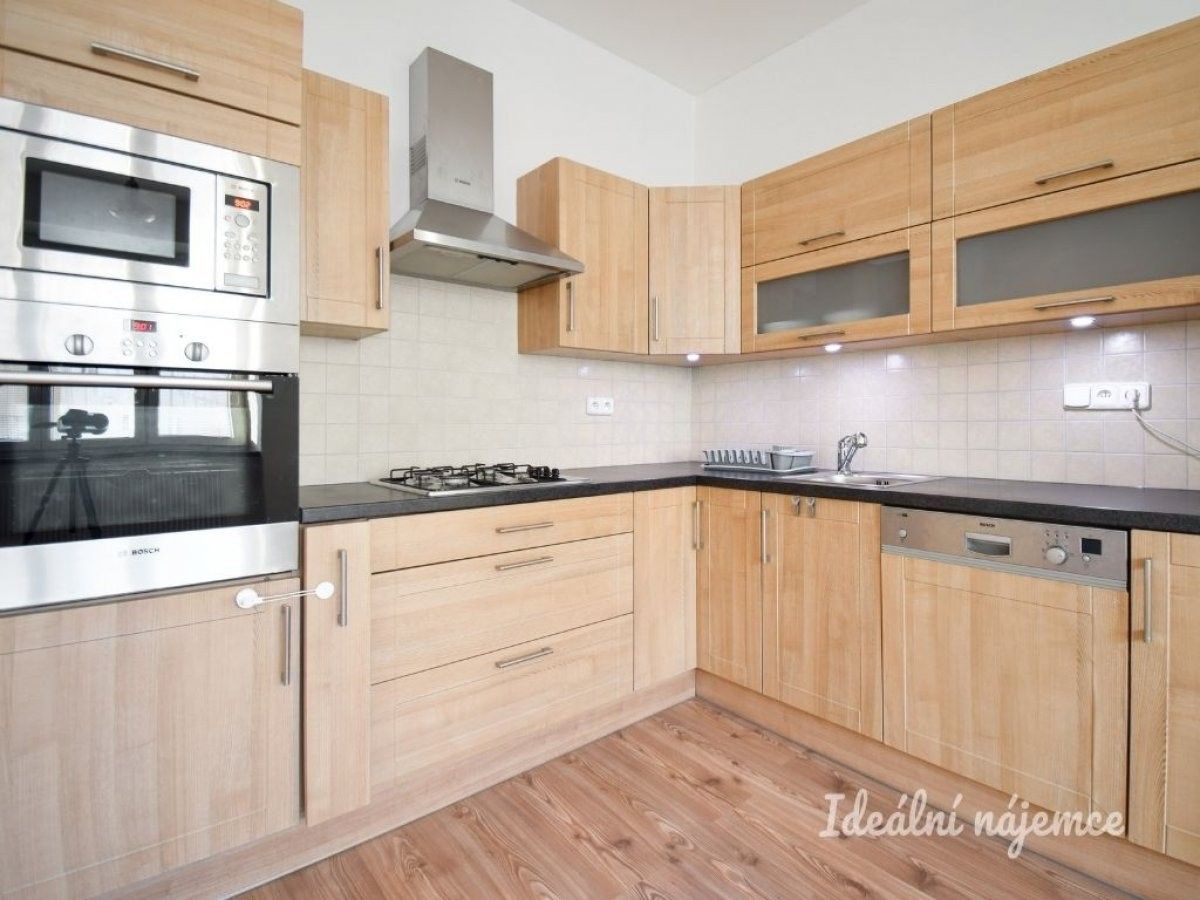 3+kk, Podnásepní, Brno, 69 m²