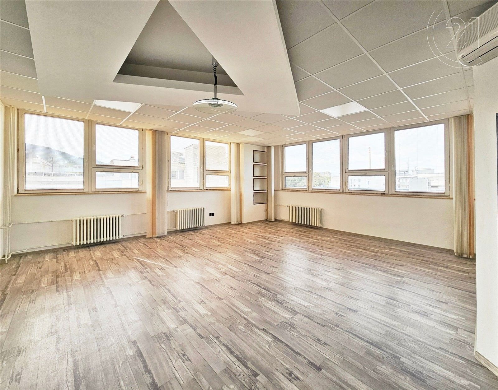 Pronájem kancelář - Zarámí, Zlín, 44 m²