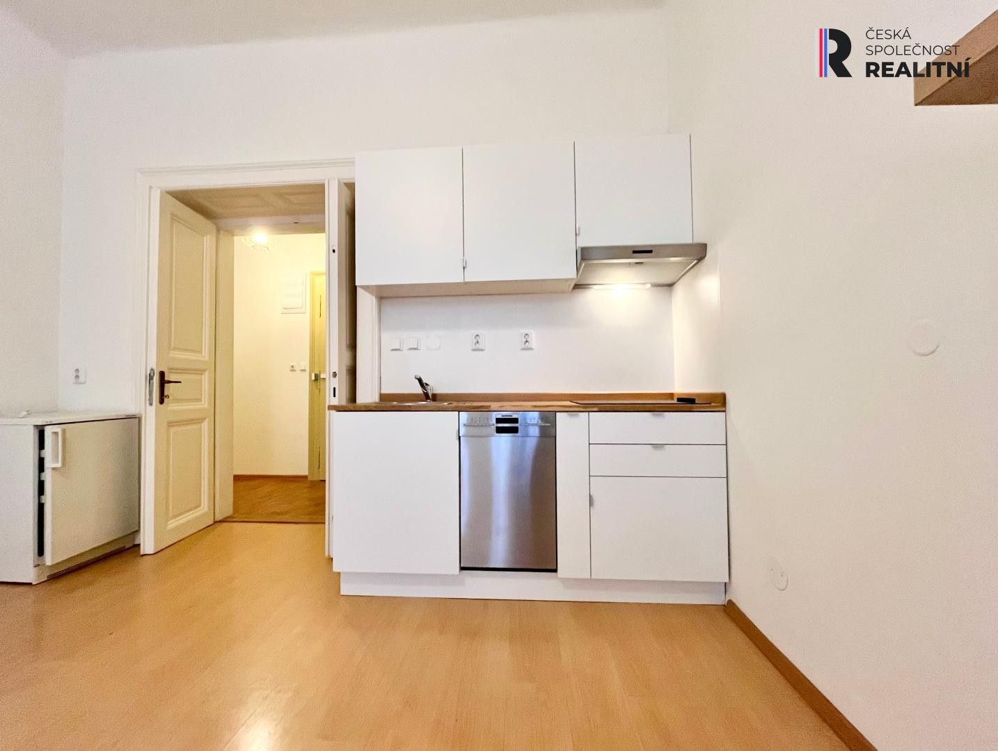 2+kk, Podskalská, Praha, 45 m²