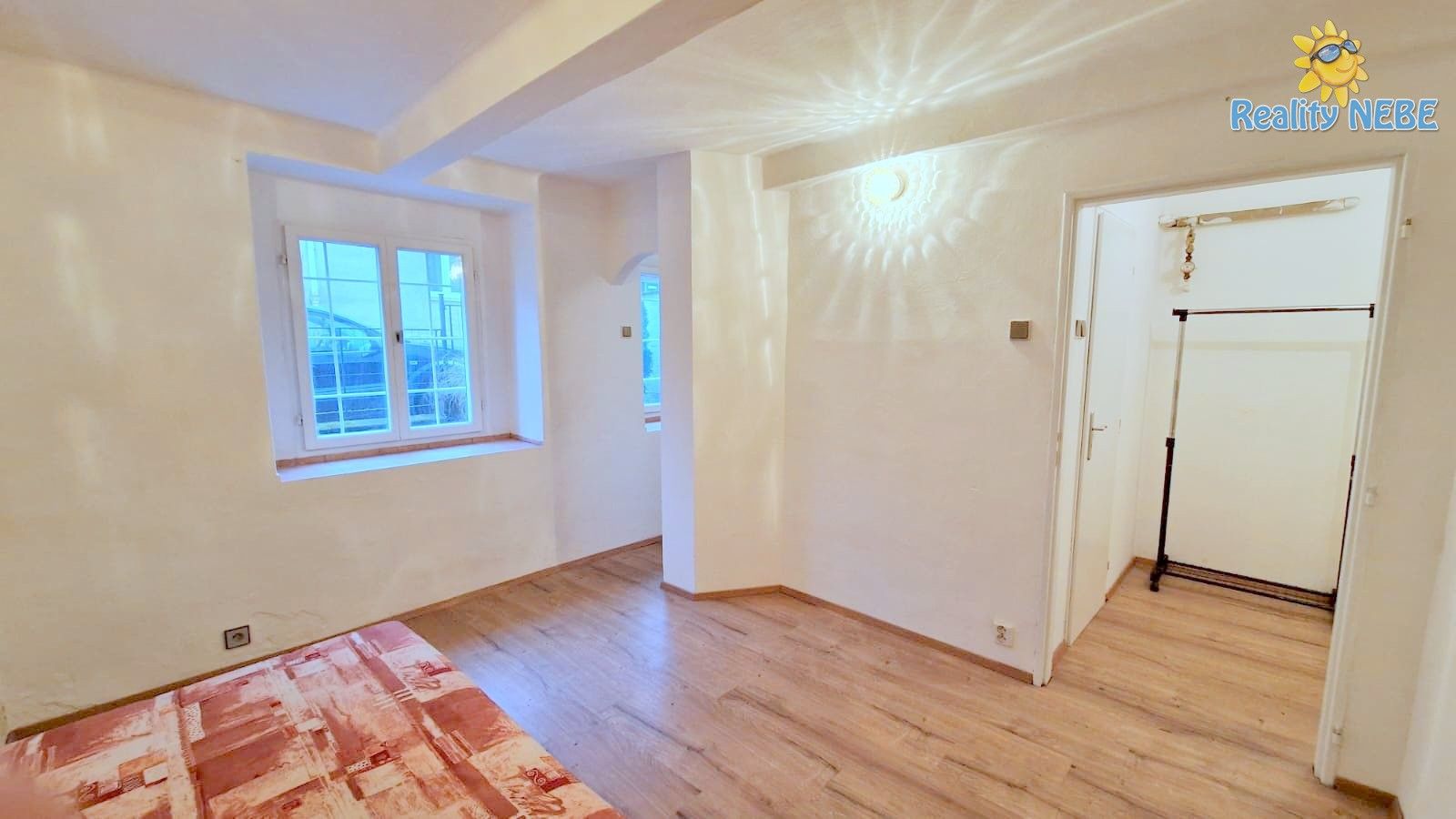 1+kk, Pod strašnickou vinicí, Praha, 16 m²