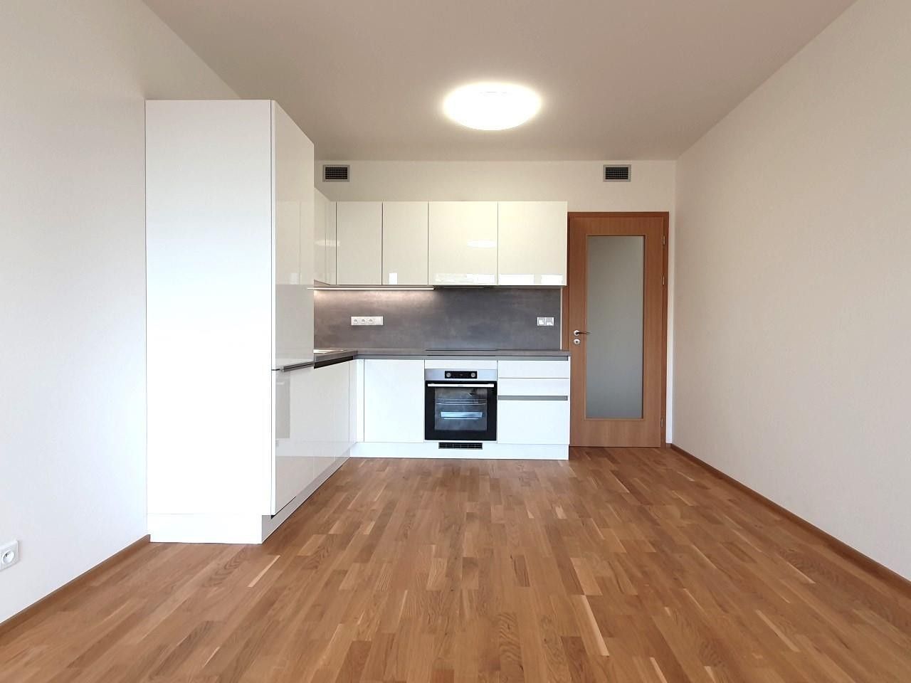 2+kk, Smržových, Praha, 51 m²