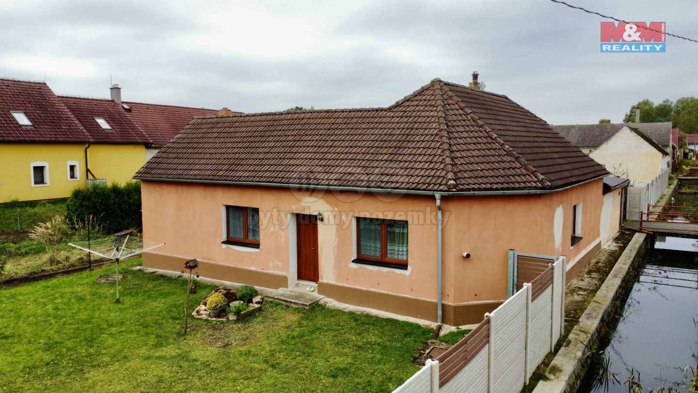 Prodej rodinný dům - Sviny, 123 m²