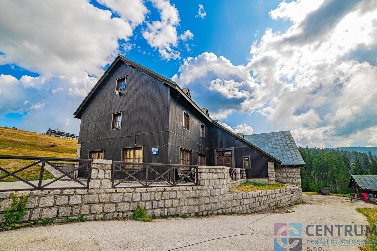 Chaty, Strážné, 543 52