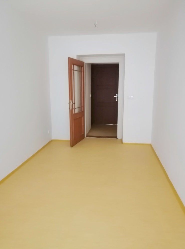 Kanceláře, Gočárova třída, Hradec Králové, 19 m²