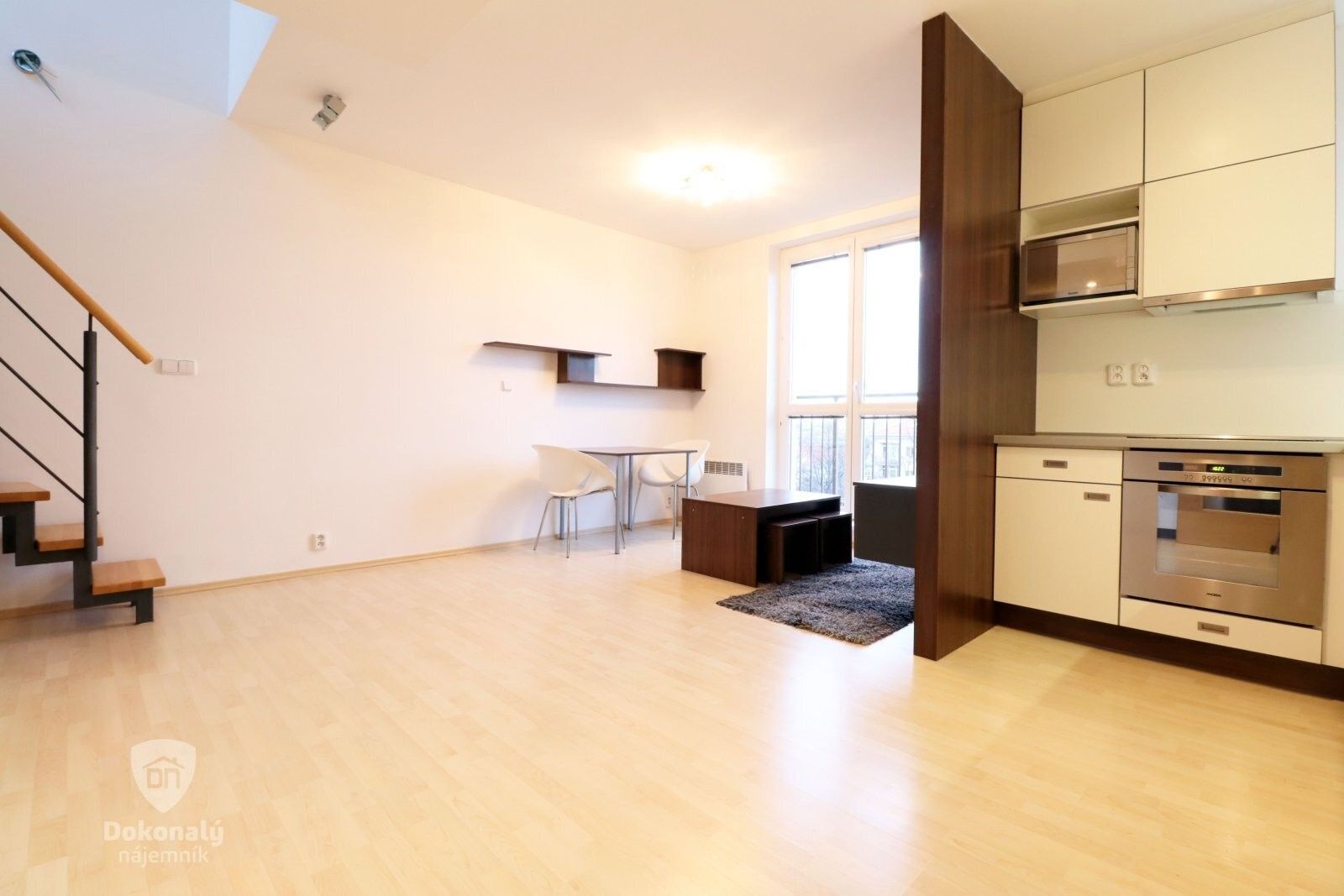 Pronájem byt 1+kk - Jabloňová, Praha, 46 m²