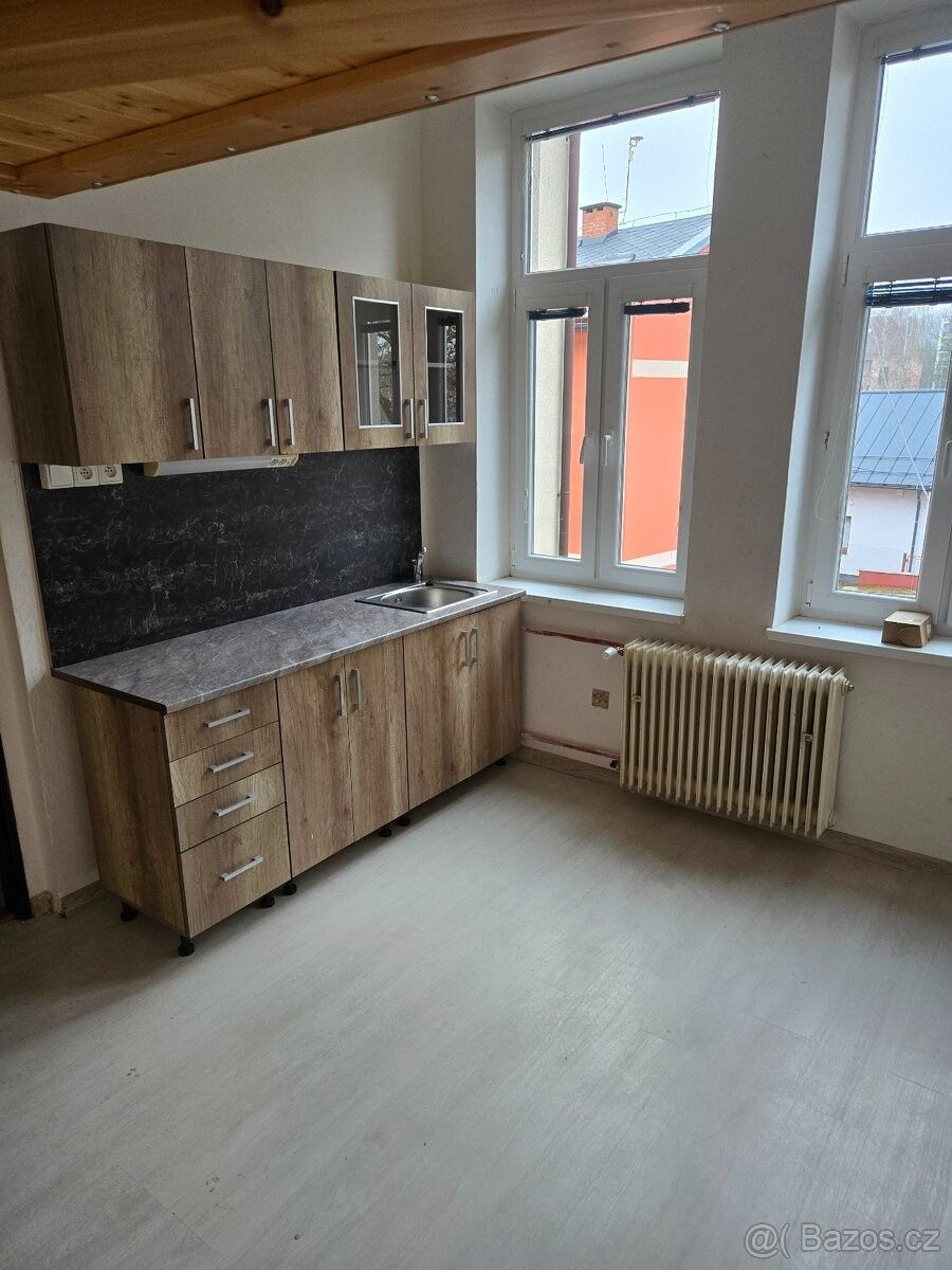 Byty, Hronov, 549 31