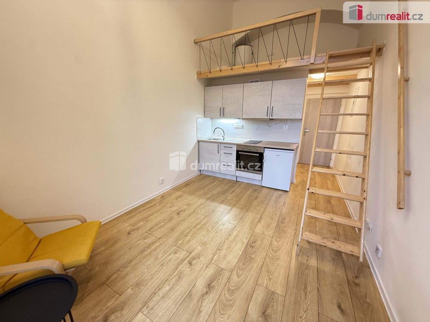 1+1, Na Valentince, Praha, 35 m²