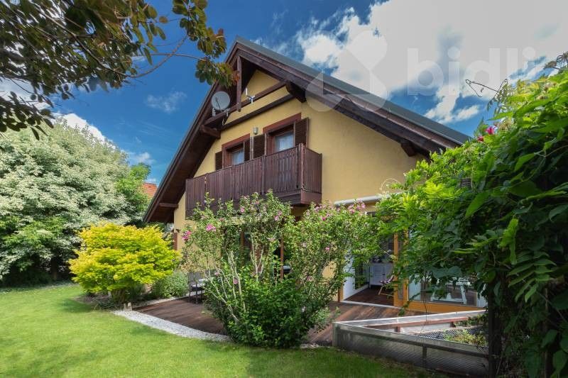 Rodinné domy, Sosnová, Květnice, 169 m²