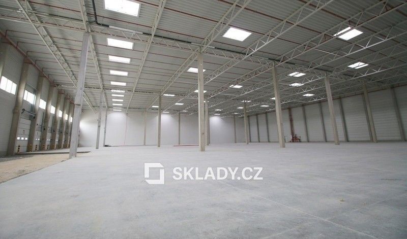 Sklady, Průmyslová, Hostivice, 7 000 m²