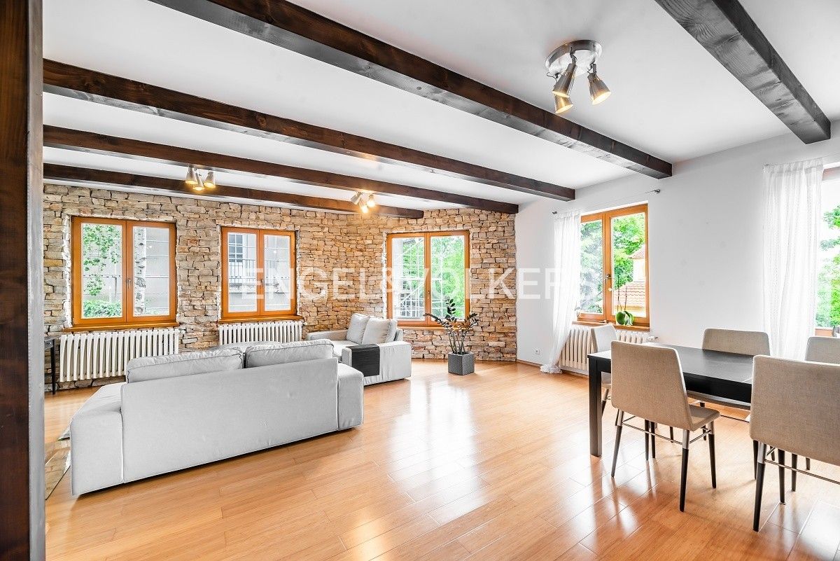 4+kk, Pod bateriemi, Praha, 179 m²