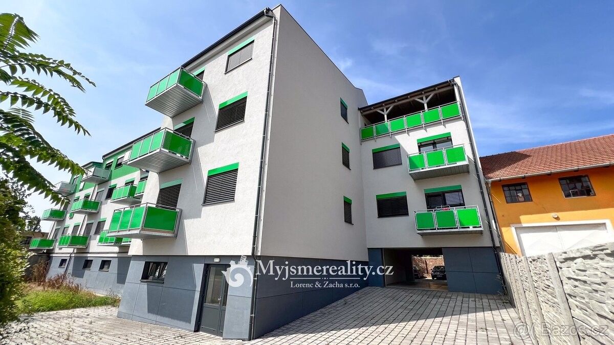 Pronájem byt 3+kk - Znojmo, 669 02, 89 m²