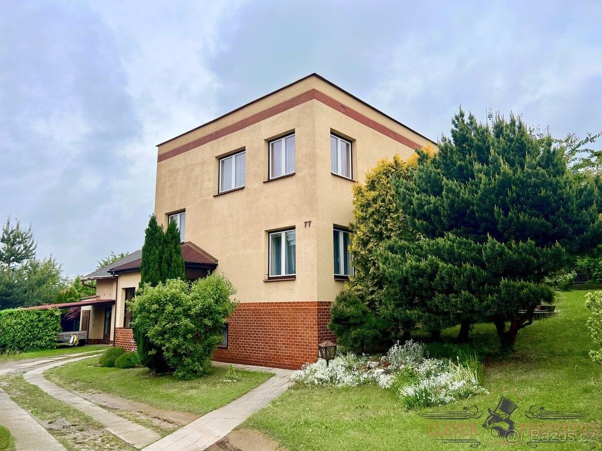 Rodinné domy, Dolní Lhota, 747 66