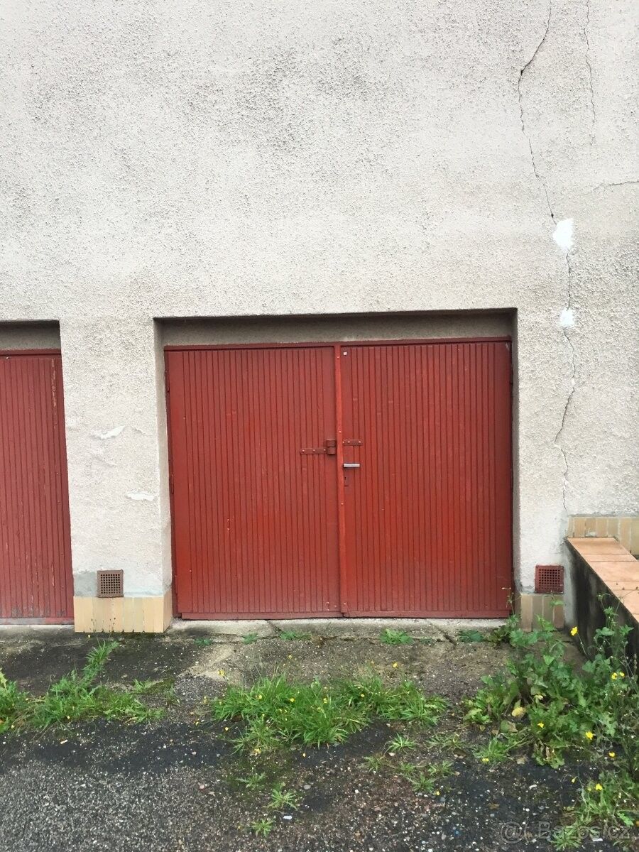 Garáže, Liberec, 460 01