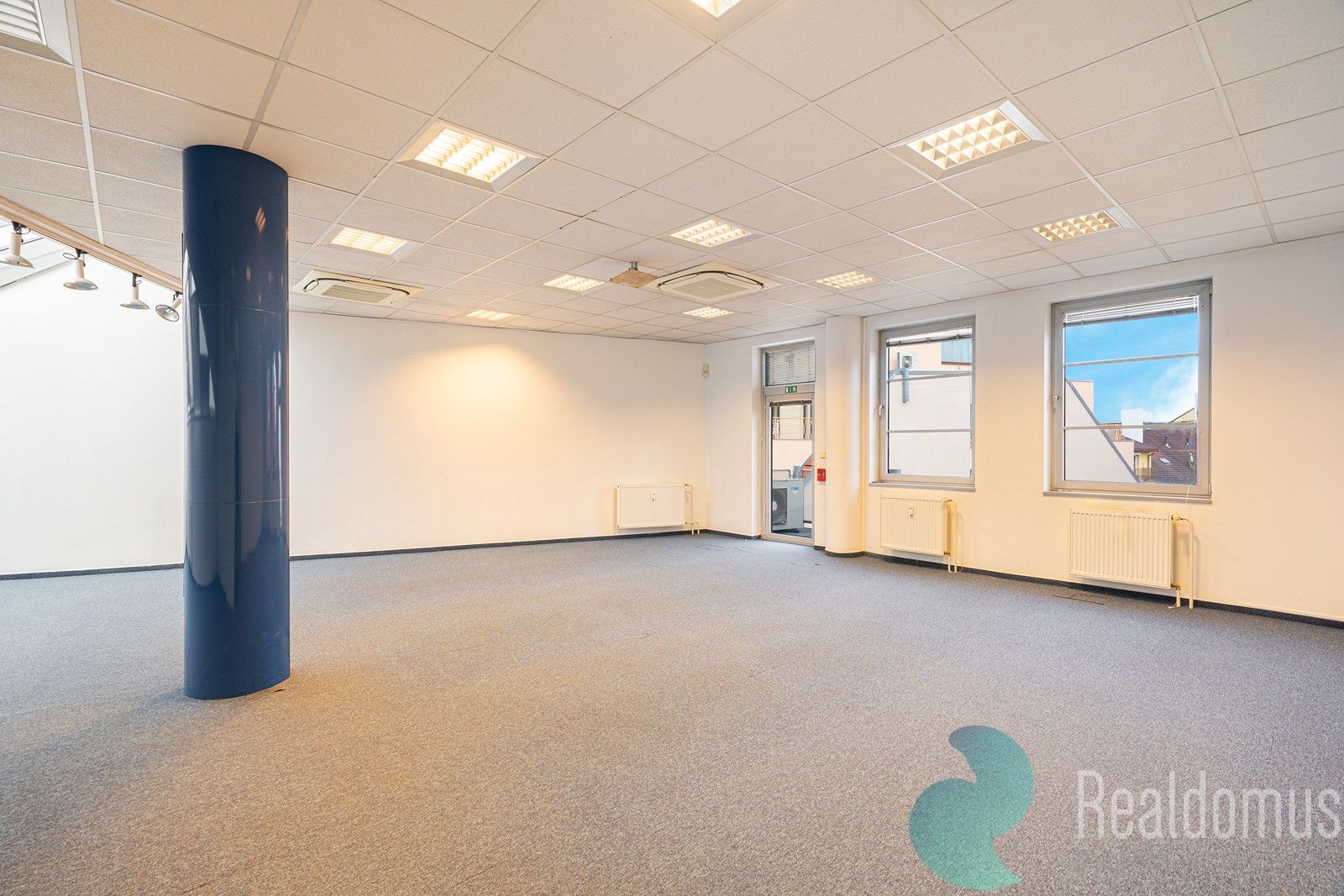 Pronájem kancelář - Pražská tř., České Budějovice, 378 m²