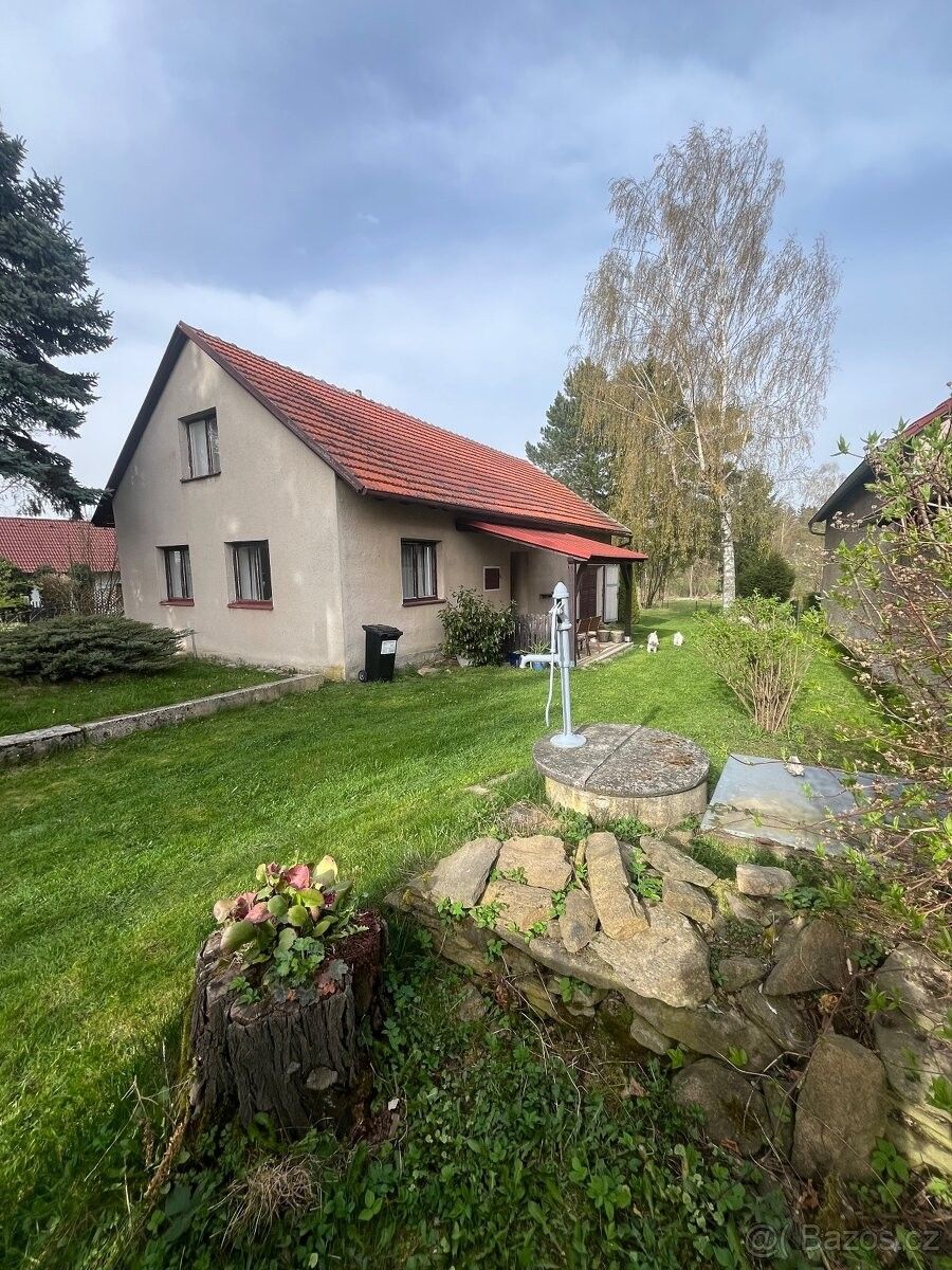 Chaty, Uhlířské Janovice, 285 04