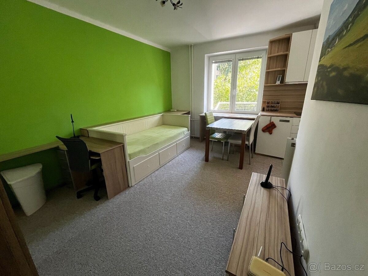 Byty, Ostrava, 700 30