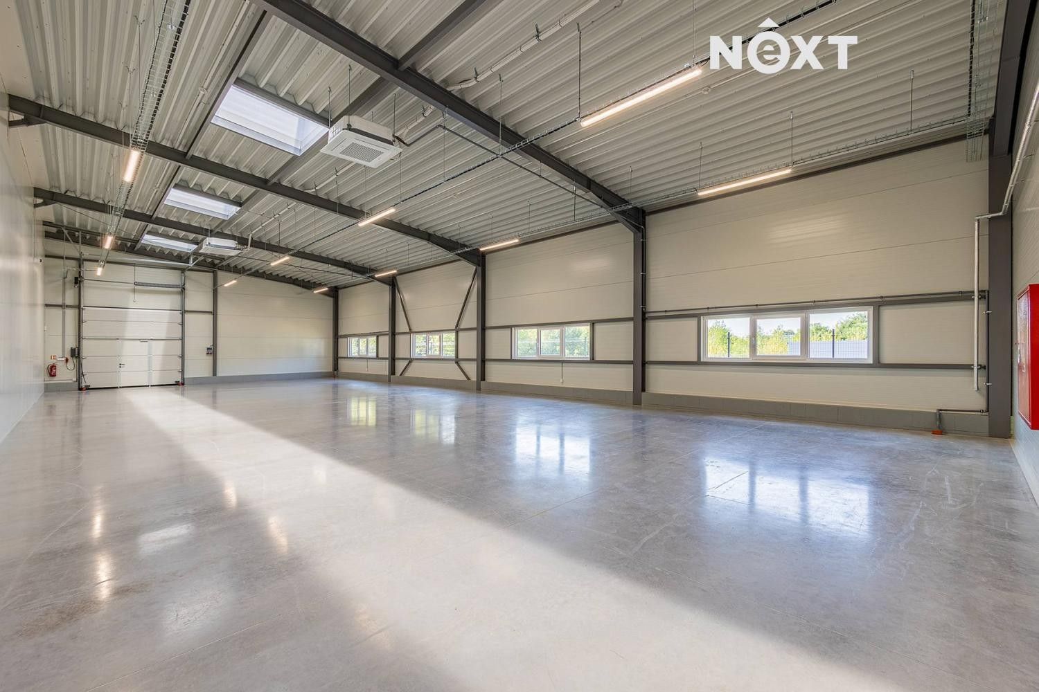 Sklady, Milovice, 386 m²