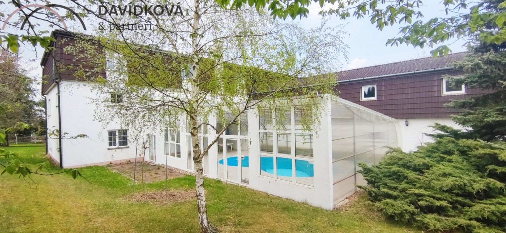 Prodej rodinný dům - Komorní Hrádek, Chocerady, 1 m²