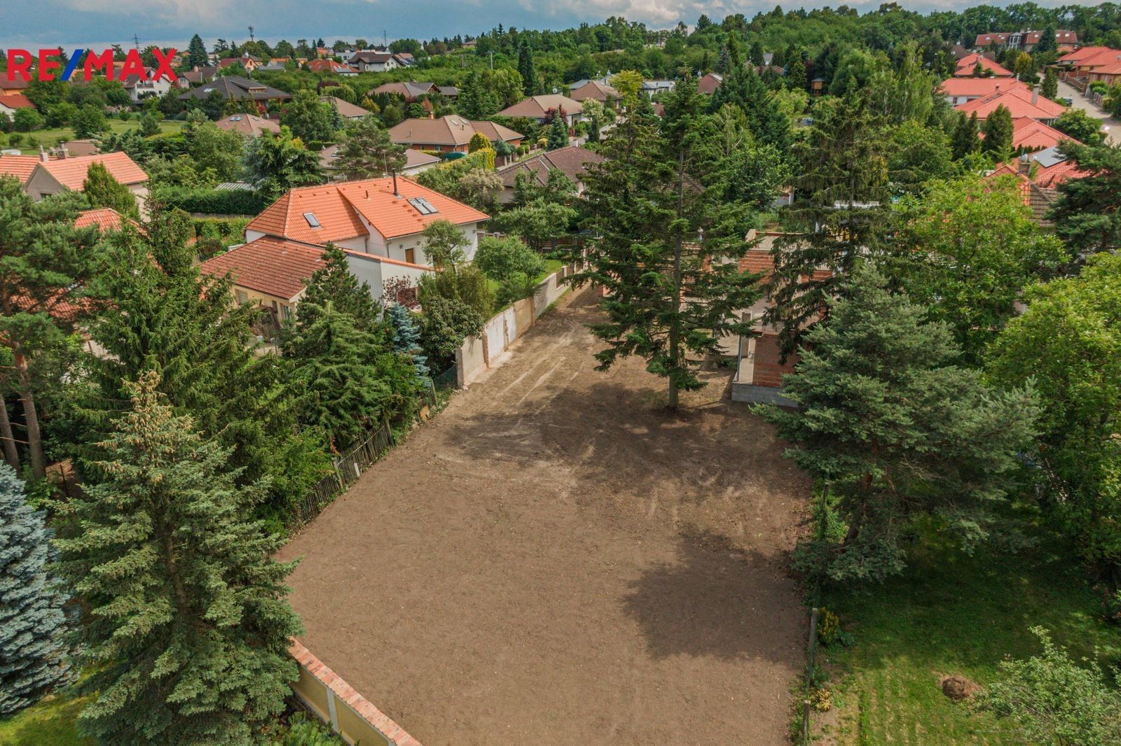 Prodej dům - Zbuzany, 249 m²