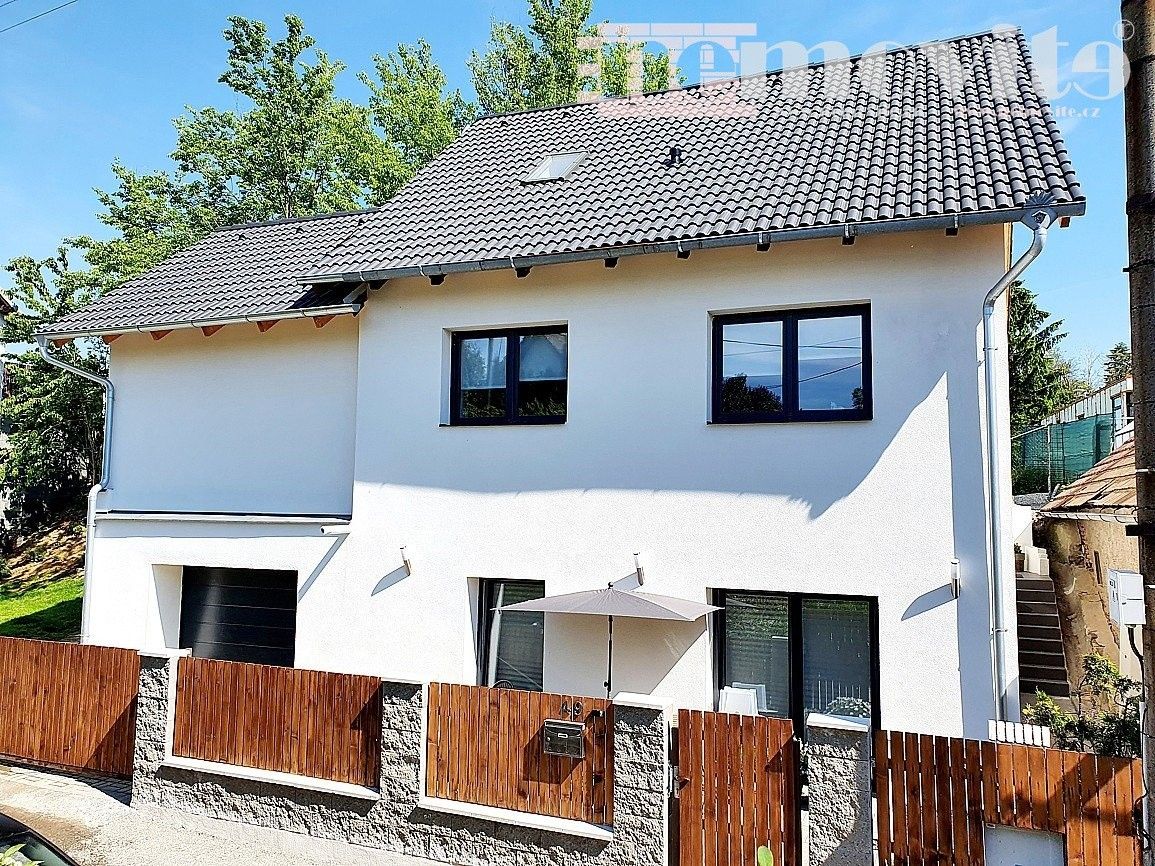 Rodinné domy, Strančice, 251 63