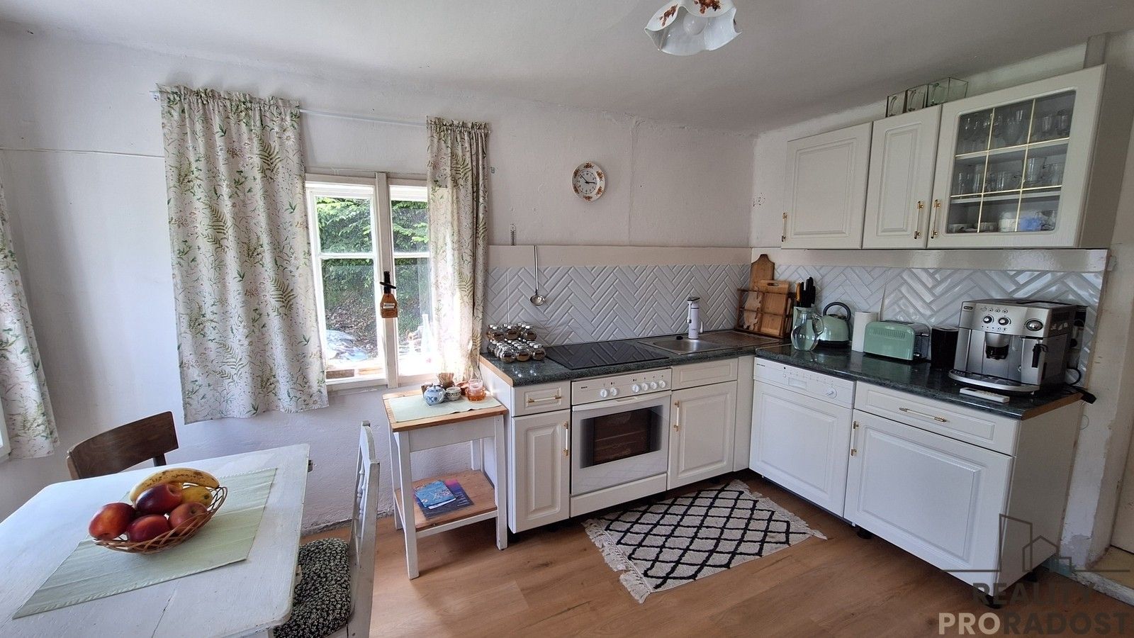 Chaty, Studený, Kunratice, 80 m²