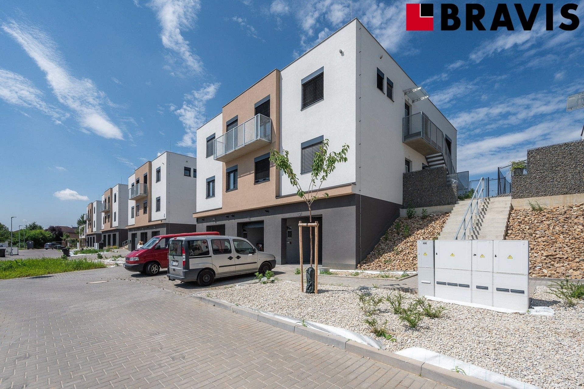 Prodej byt 4+kk - Holubice, 503 m²