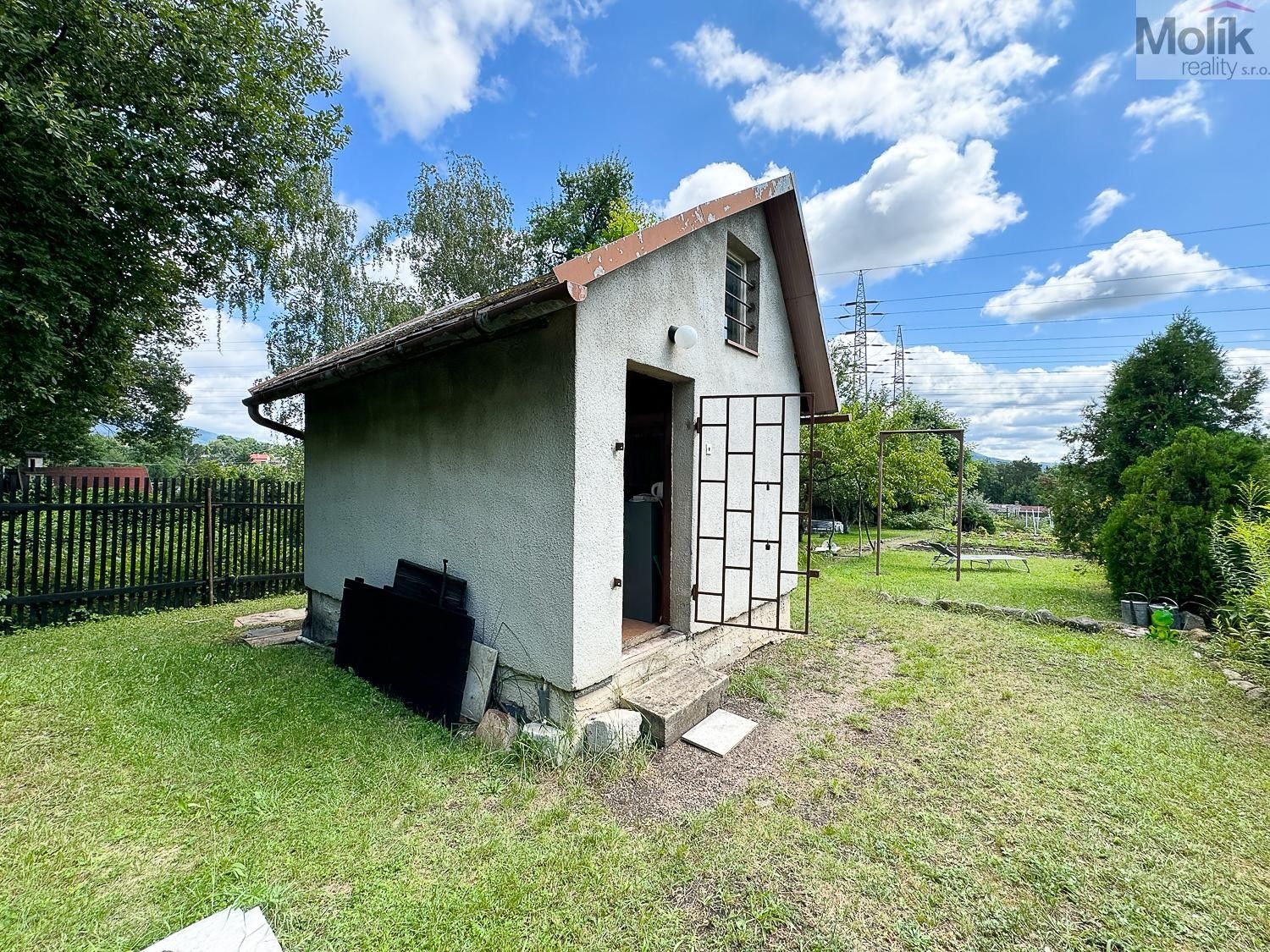 Chaty, Na pastvinách, Teplice, 14 m²