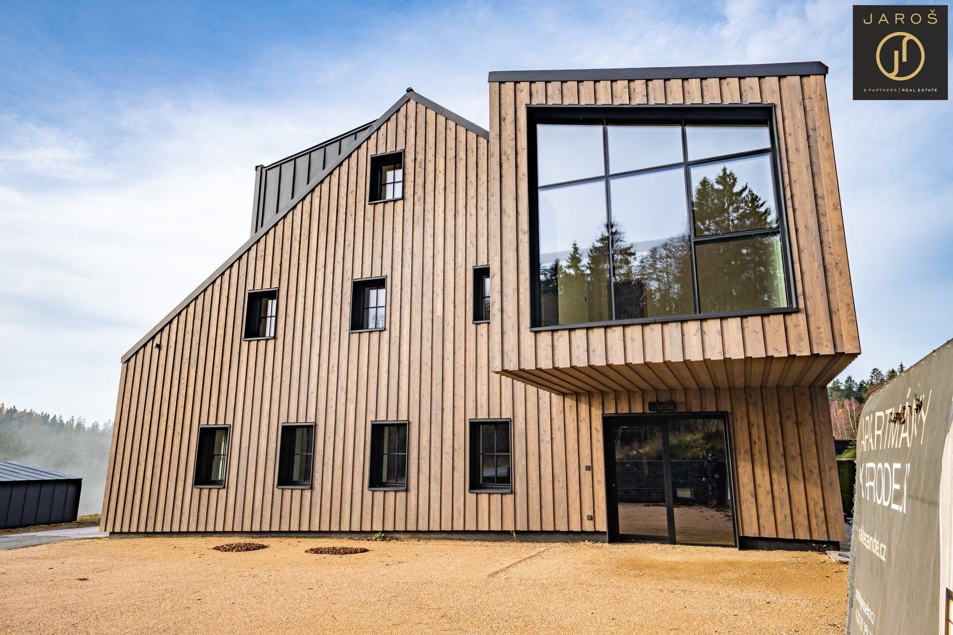 Ubytovací zařízení, Strážné, 80 m²