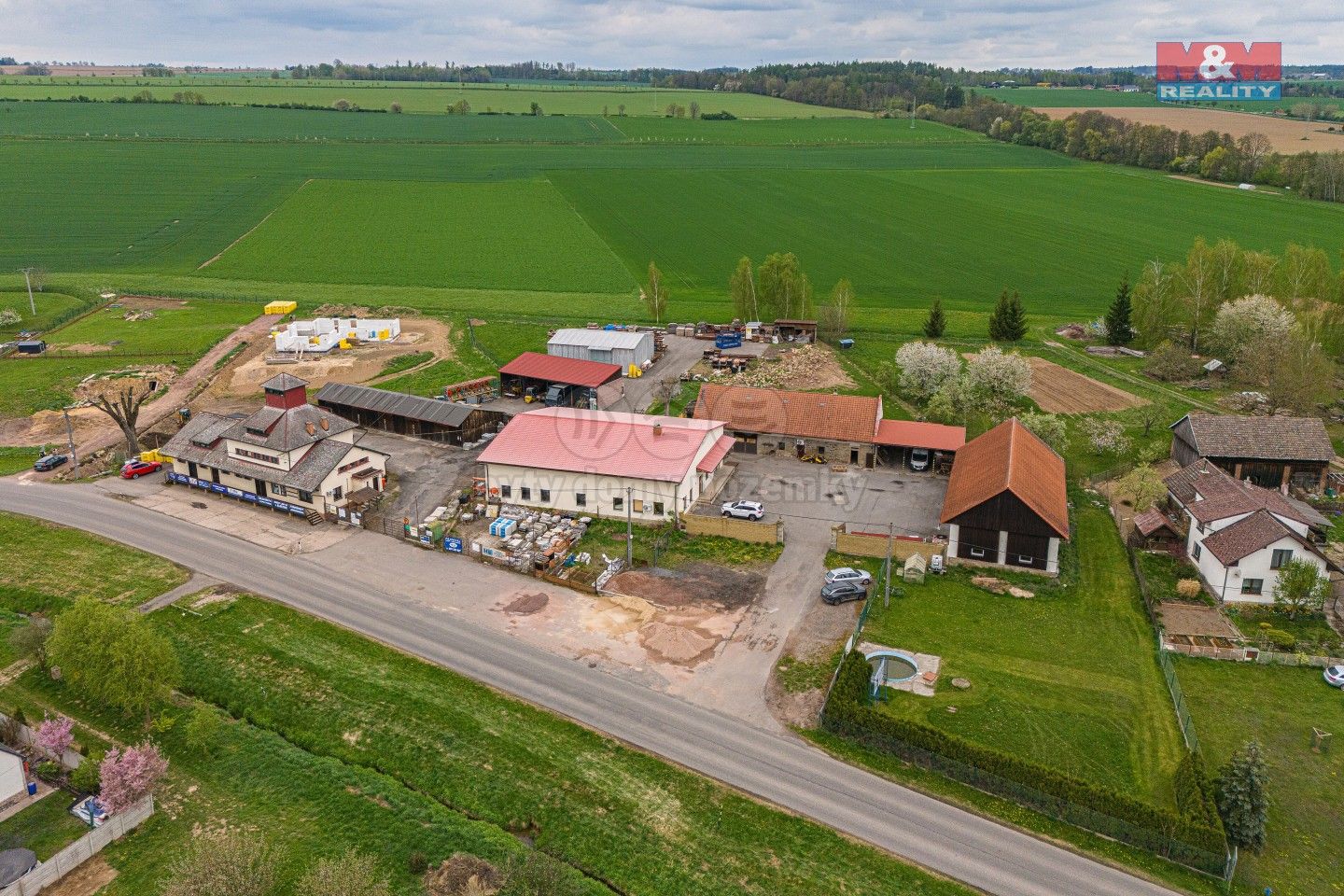 Výrobní prostory, Dubenec, 453 m²