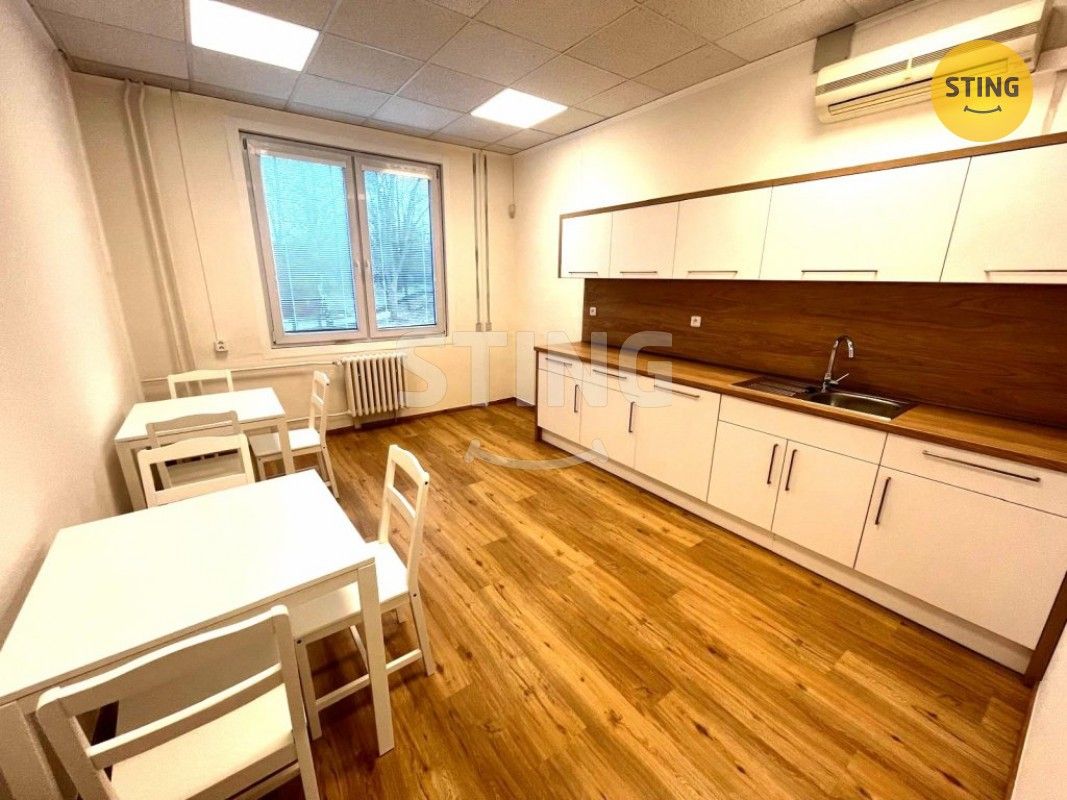 Pronájem kancelář - Uhlířská, Ostrava, 110 m²