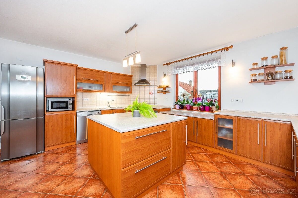 Prodej rodinný dům - Velké Opatovice, 679 63