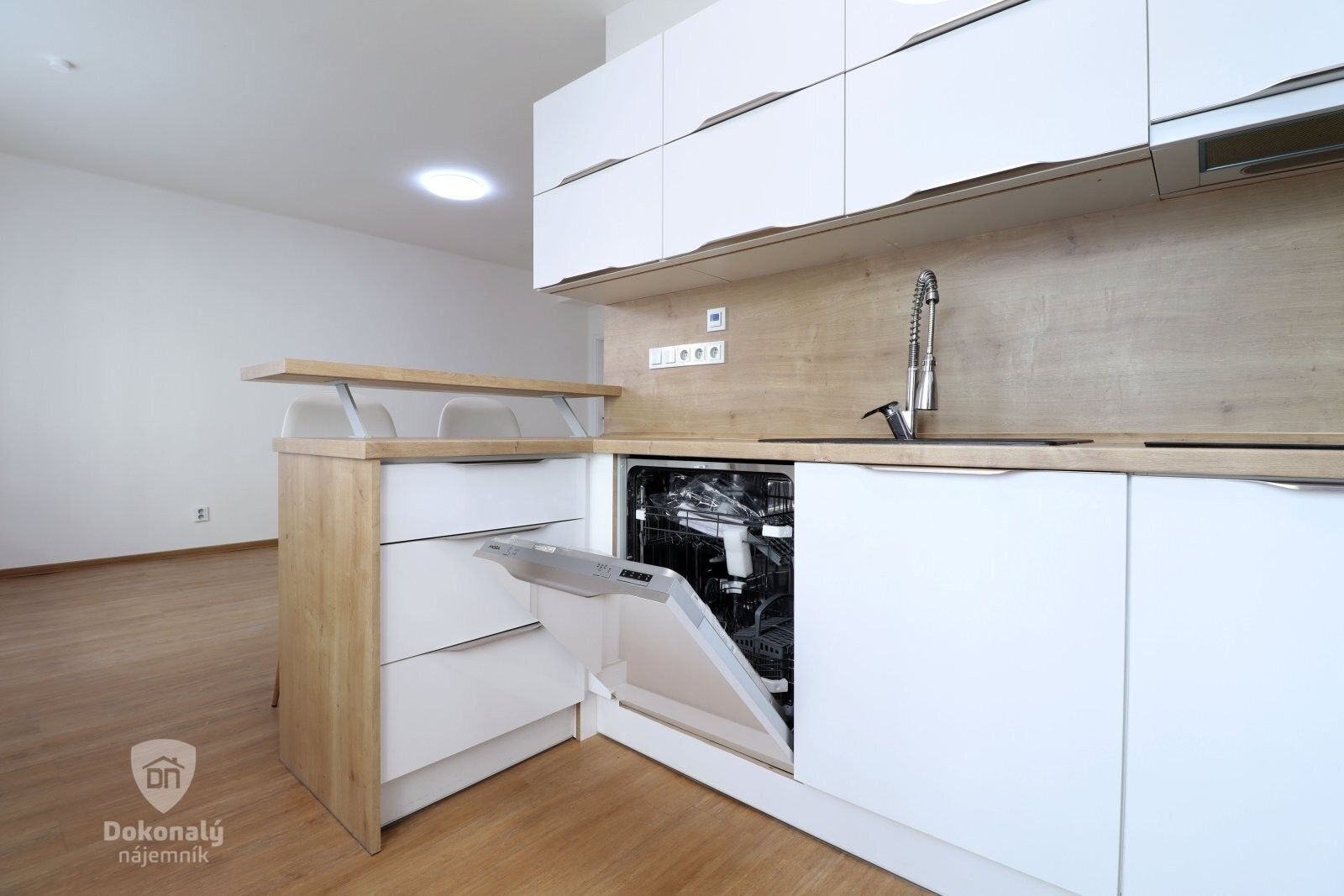 Pronájem byt 3+kk - Boleslavova, Praha, 63 m²