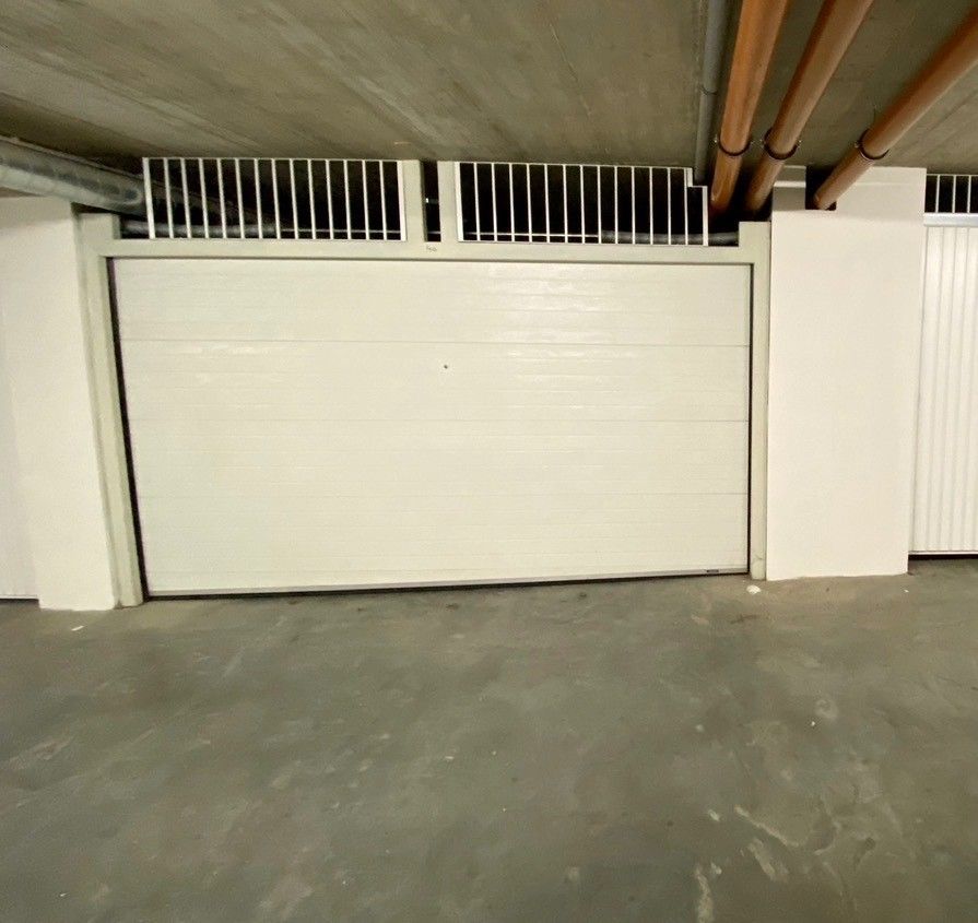 Garáže, Brno, 602 00