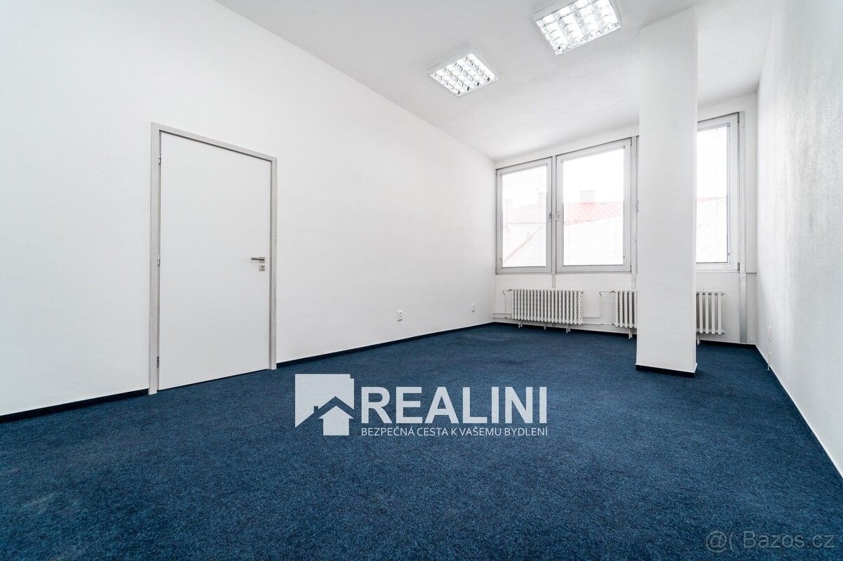 Pronájem obchodní prostory - Karviná, 733 01, 26 m²