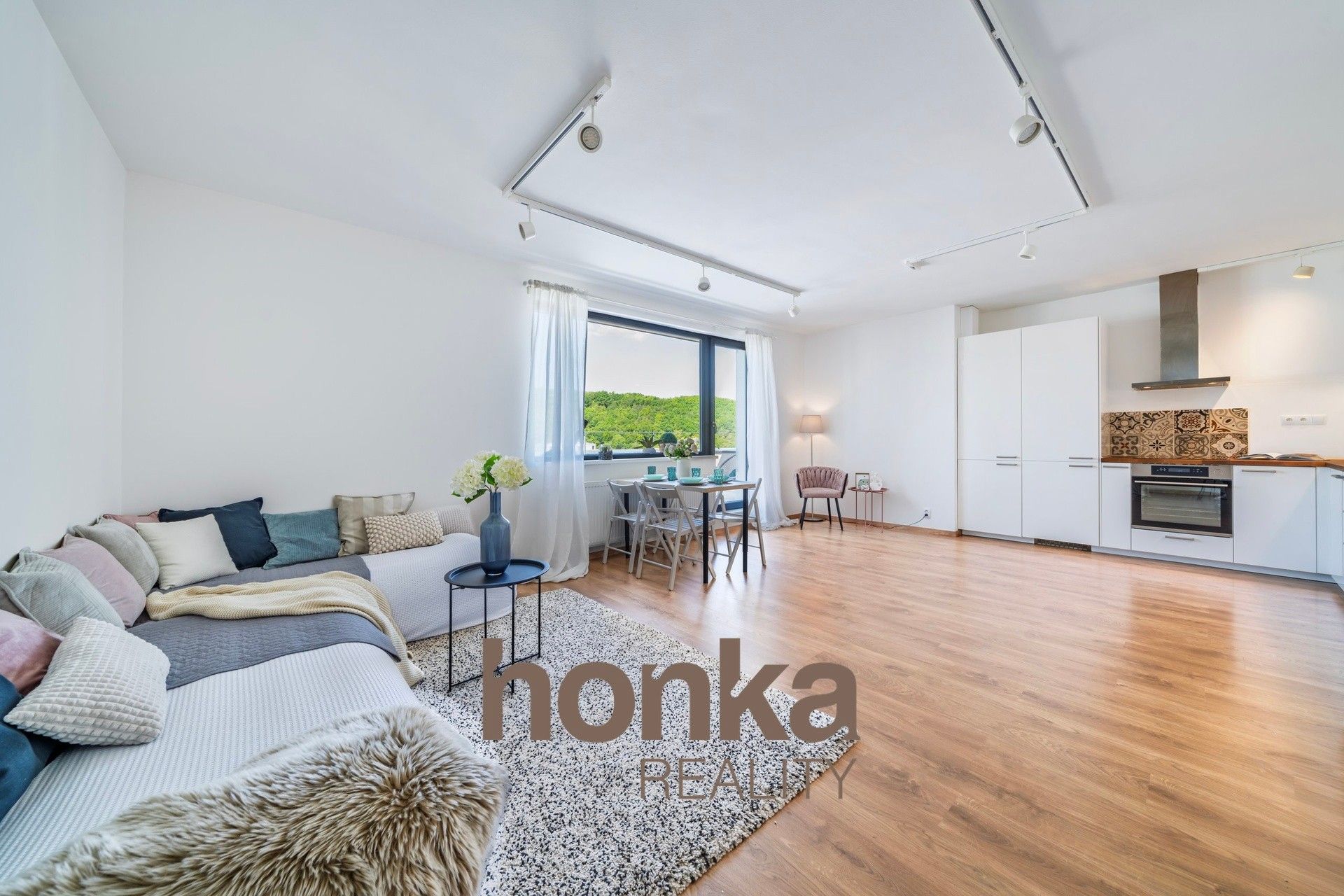 4+kk, Barvitiova, Praha, 123 m²