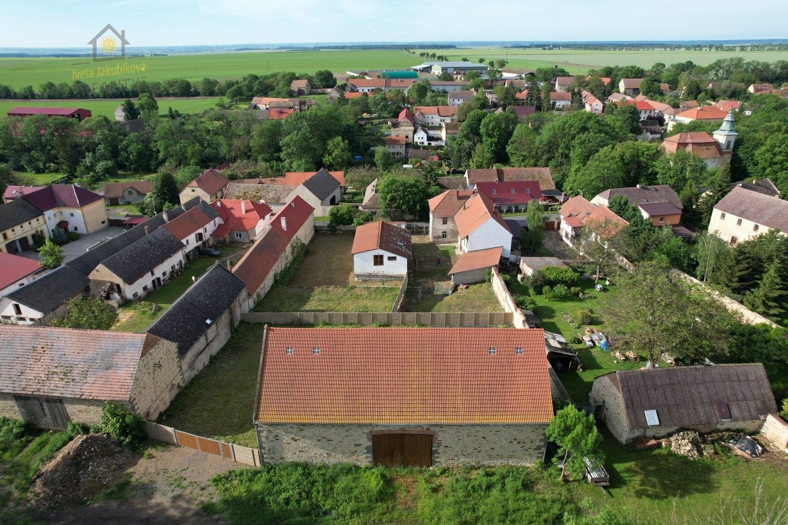 Prodej rodinný dům - Černochov, Peruc, 828 m²