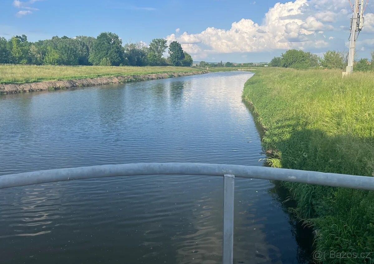 Prodej pozemek pro bydlení - Uherský Ostroh, 687 24