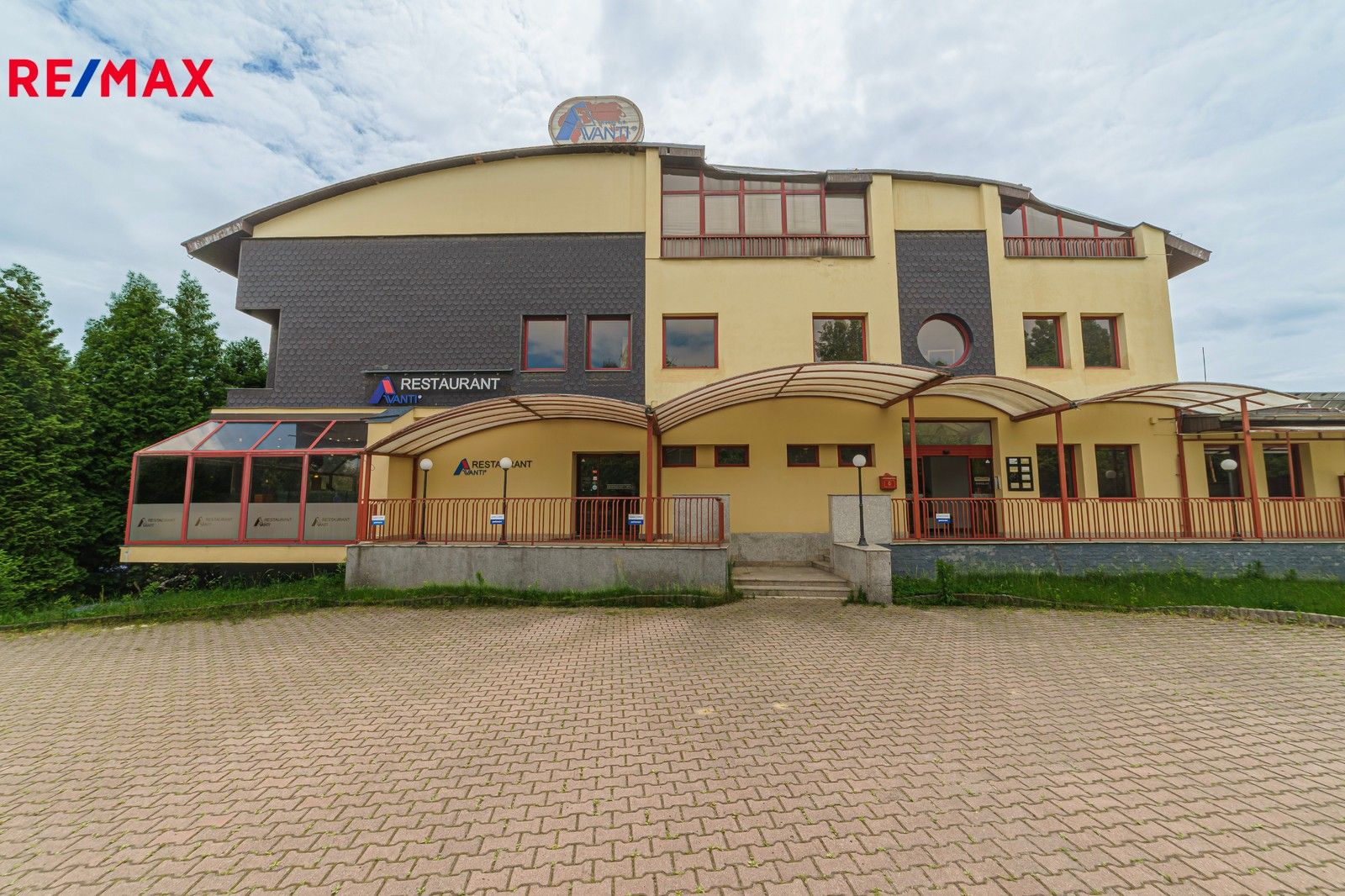 Restaurace, Havířov, 980 m²