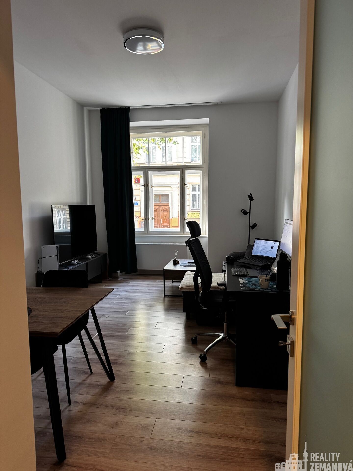 2+kk, Lucemburská, Praha, 52 m²