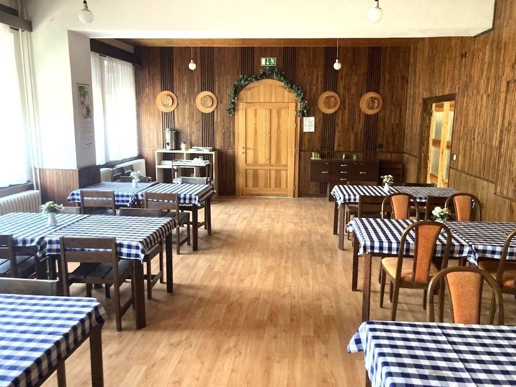 Restaurace, Olešná, 395 m²