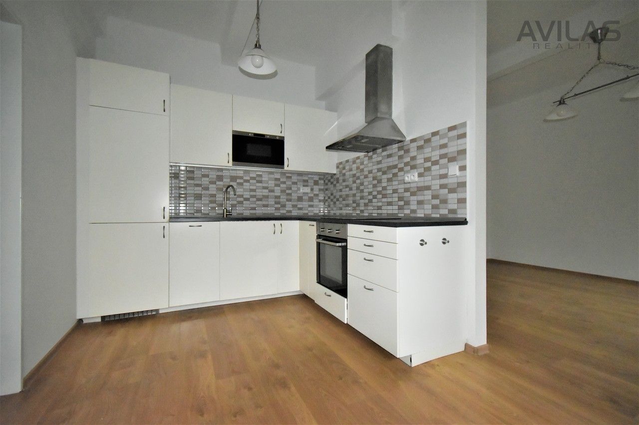 1+kk, Ambrožova, Praha, 55 m²