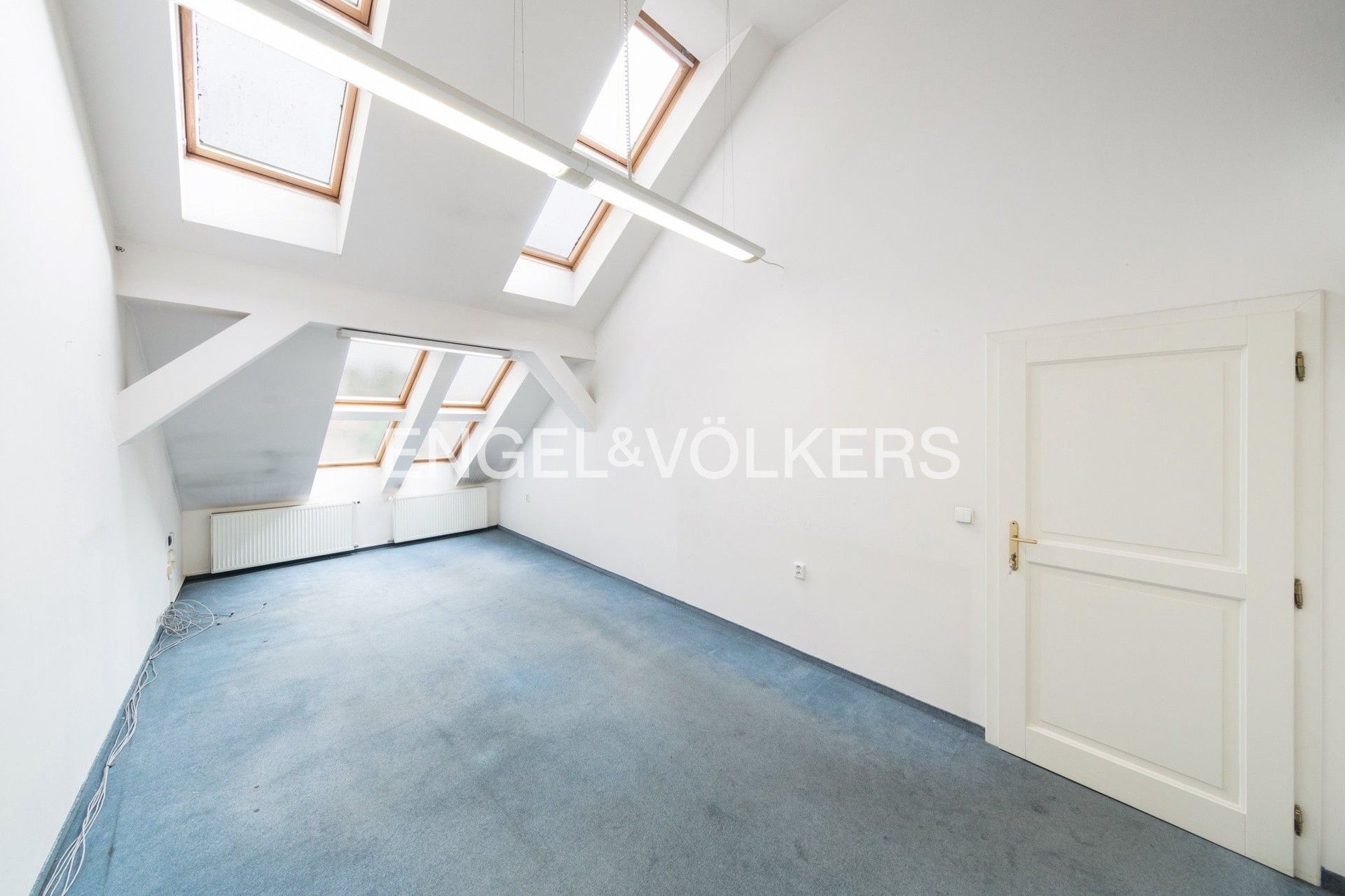 Pronájem kancelář - náměstí Republiky, Plzeň, 172 m²