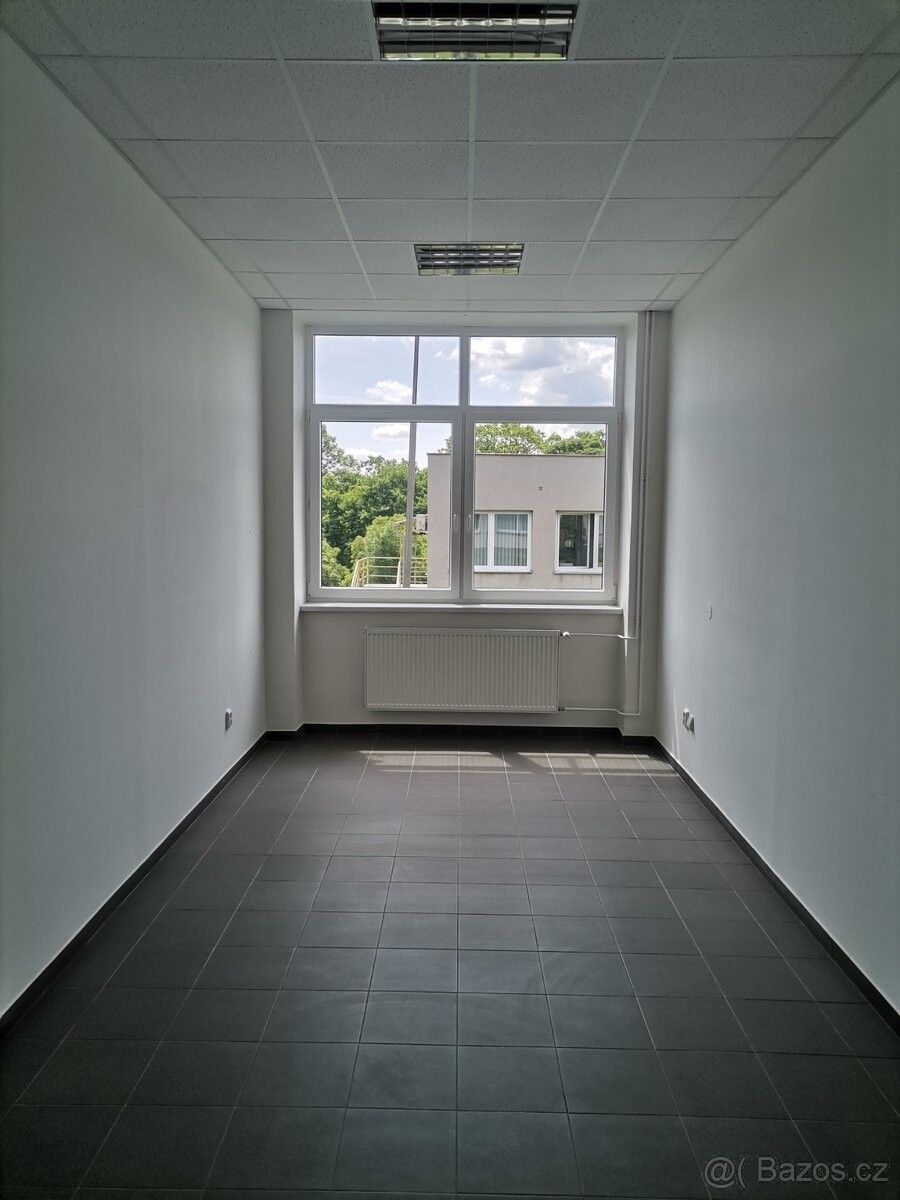 Kanceláře, Kožichovice, 674 01