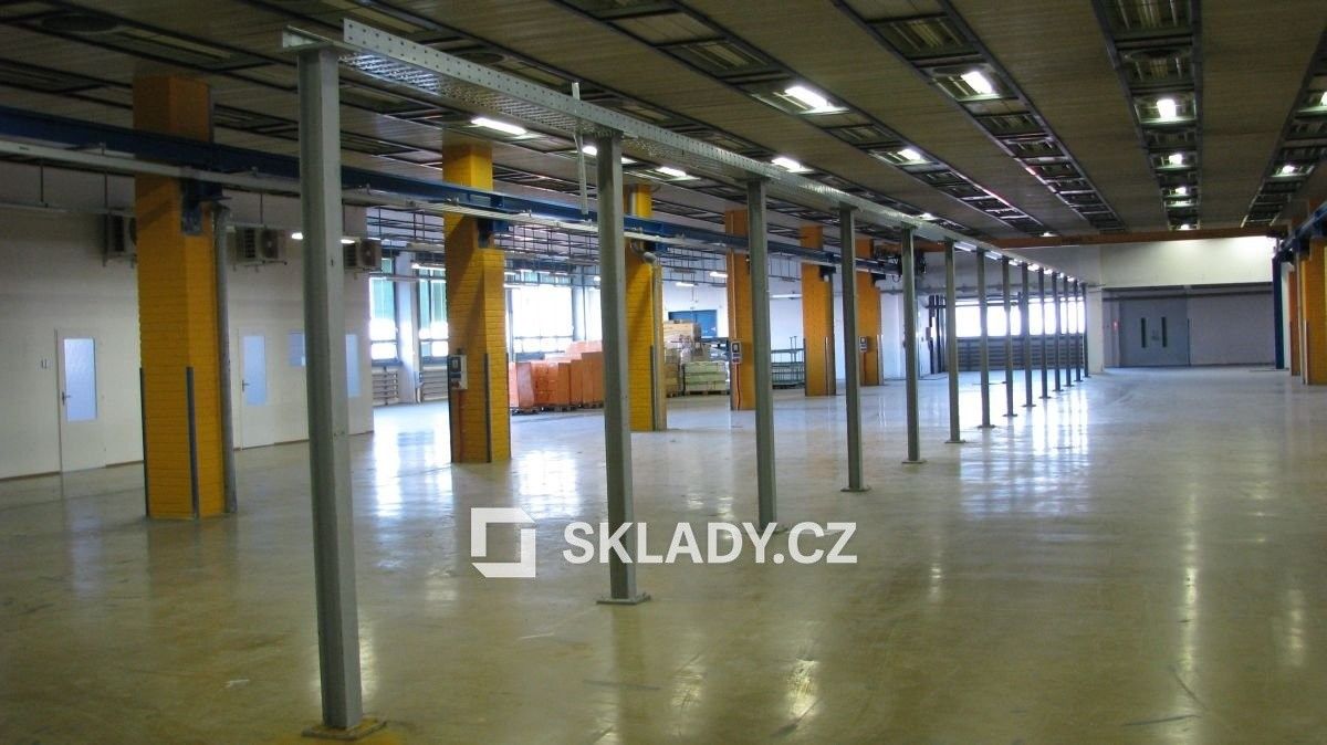 Sklady, Průmyslová, Znojmo, 500 m²