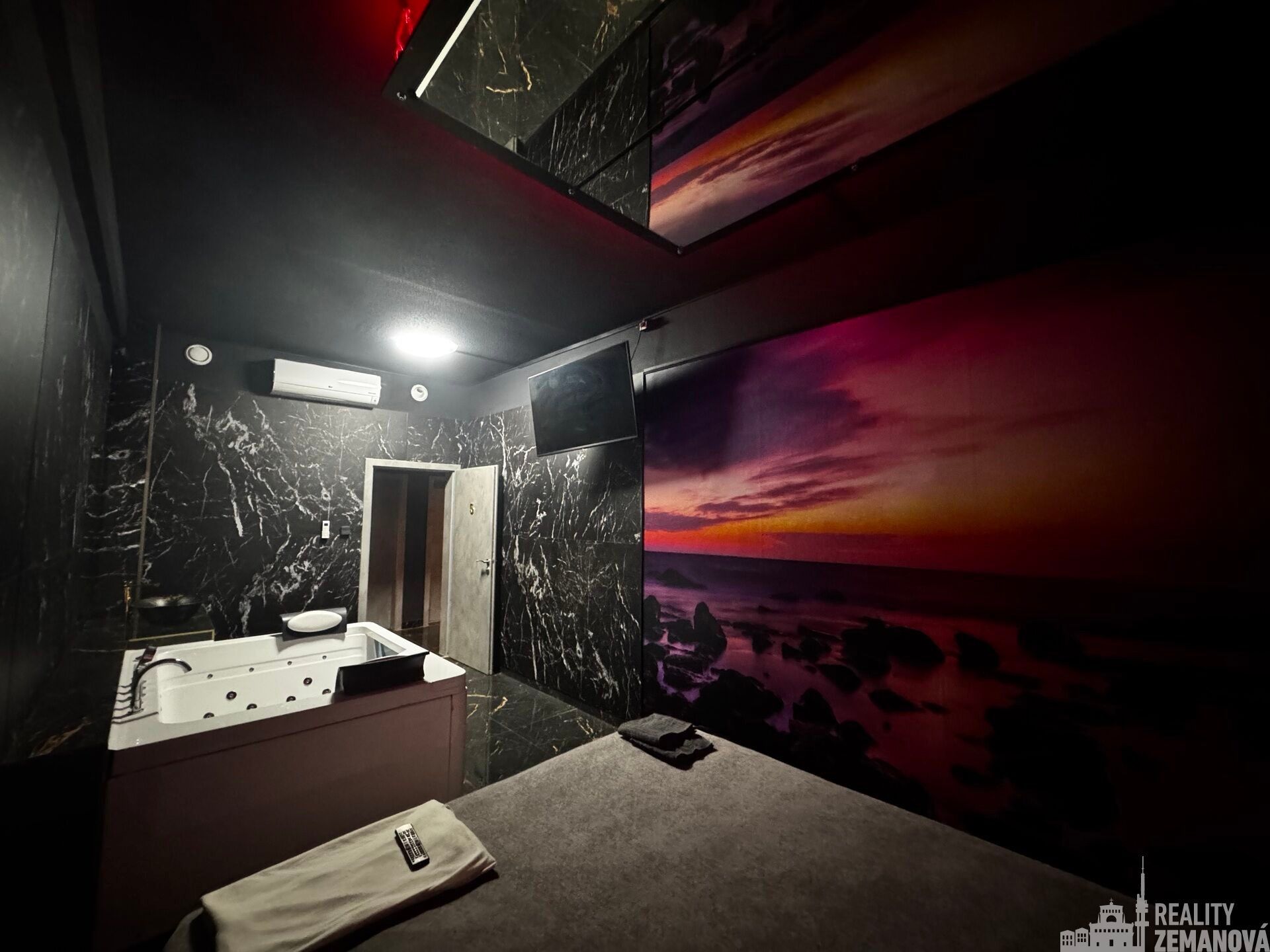 Prodej kancelář - Nušlova, Praha, 264 m²