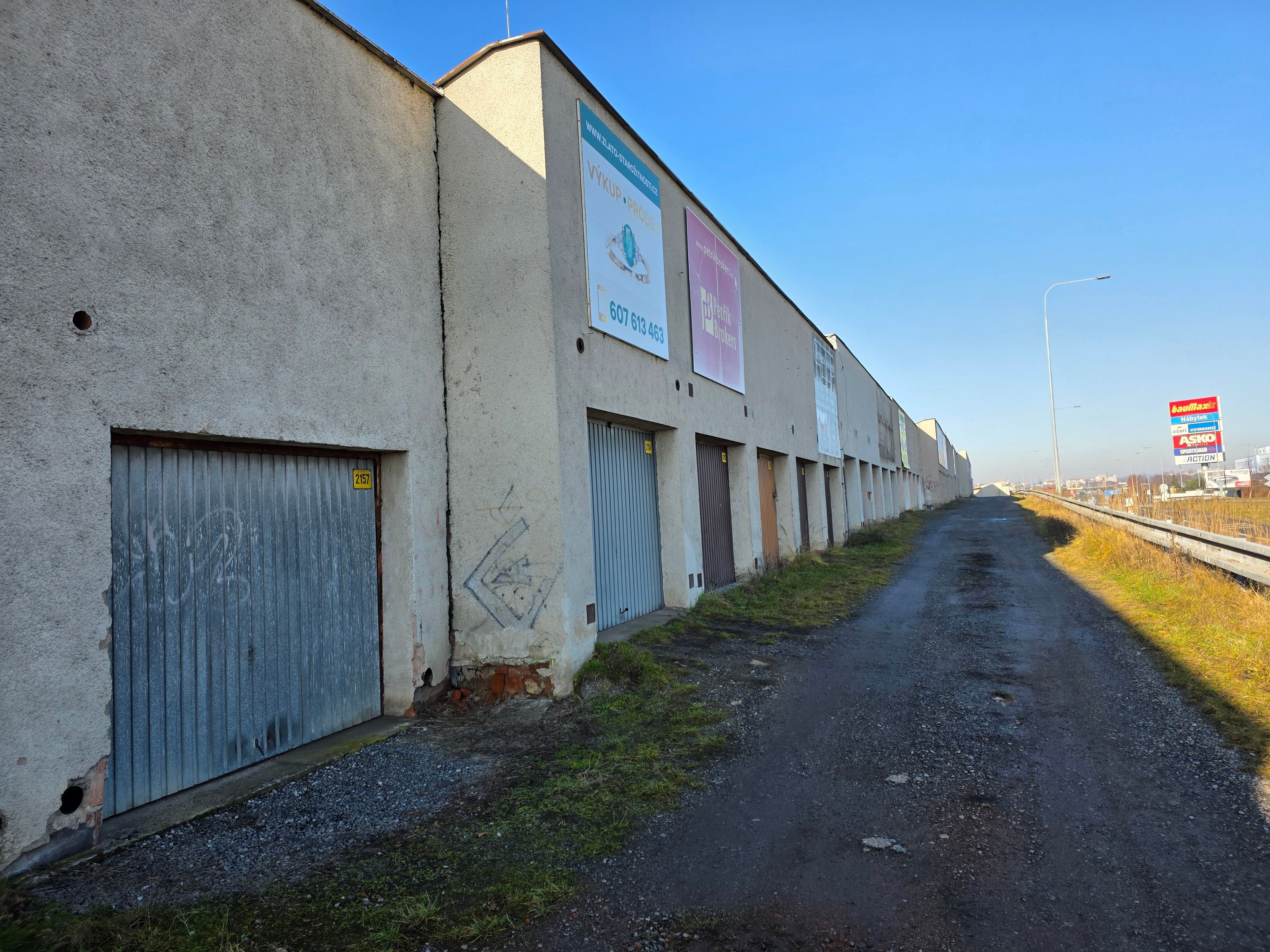 Garáže, Tábor, 21 m²