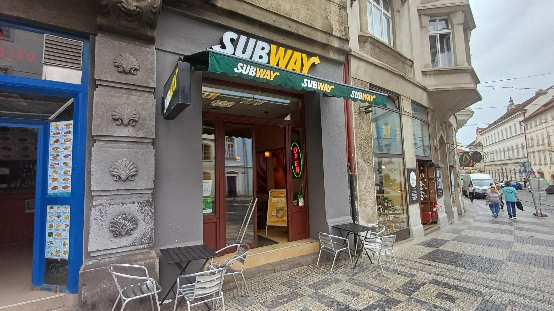 Restaurace, Karmelitská, Praha, 45 m²